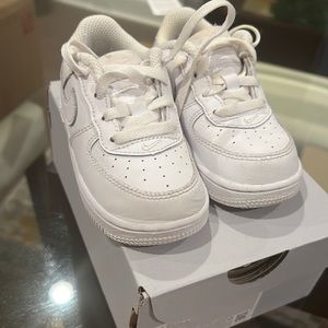 Air Force One Toddler SZ 7C (used in good condition)